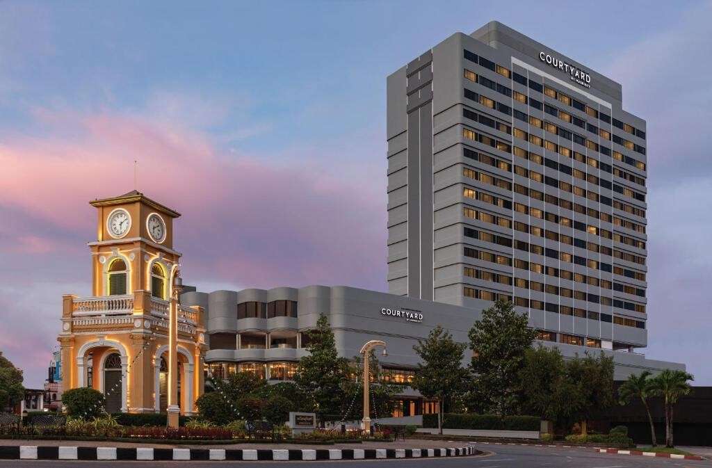 hotel-card
