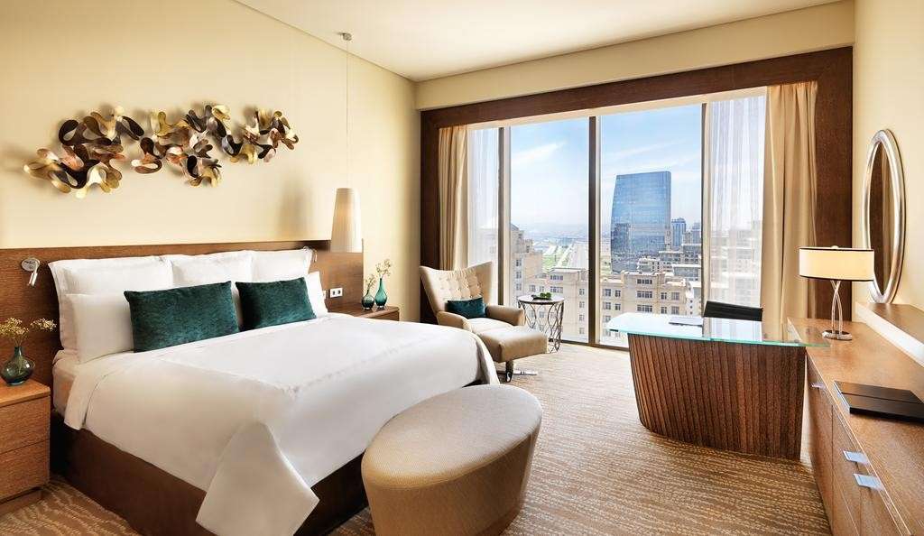 hotel-card
