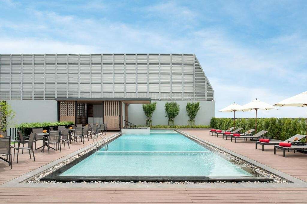 hotel-card