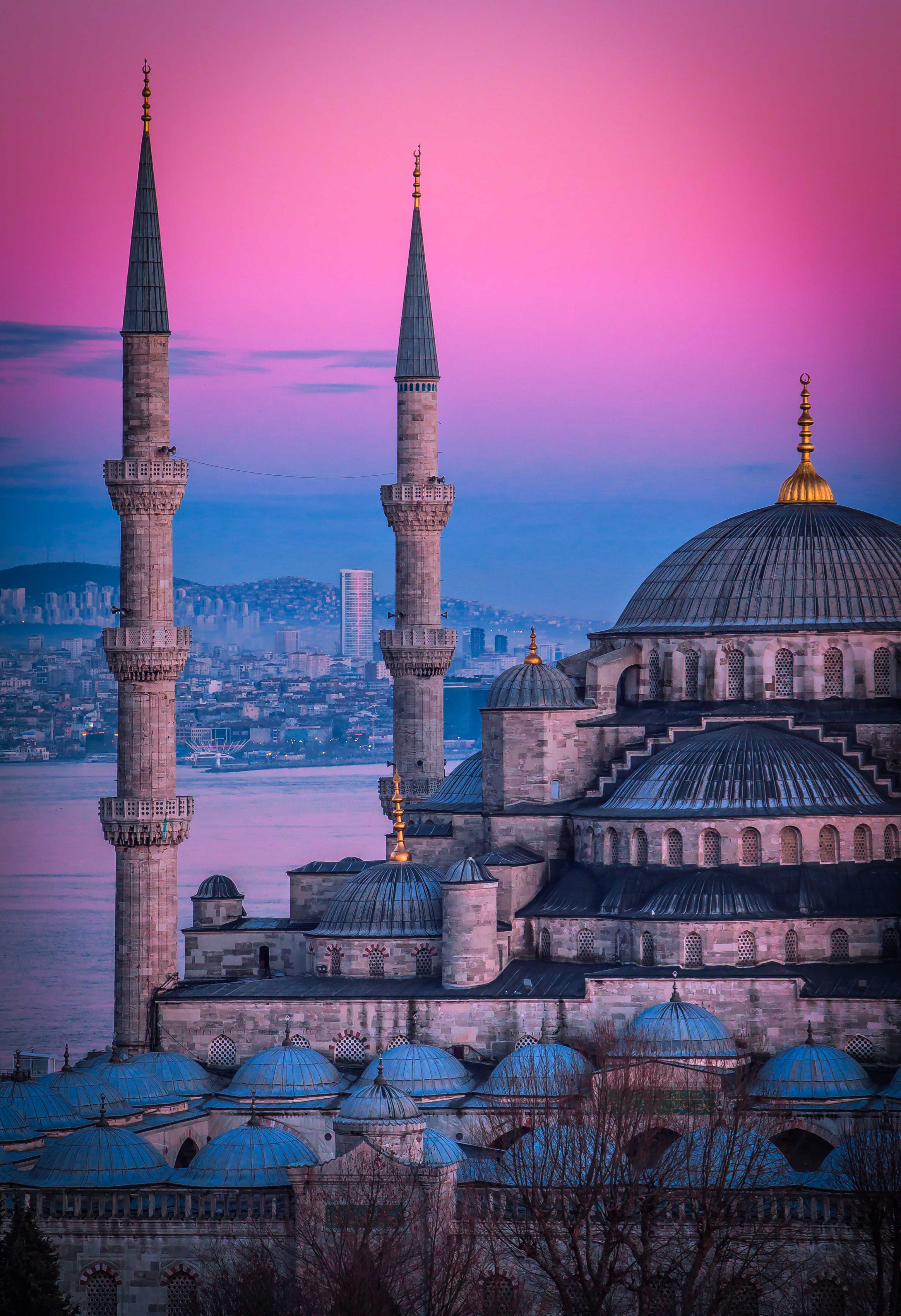 تور ‌استانبول - قشم‌ایر